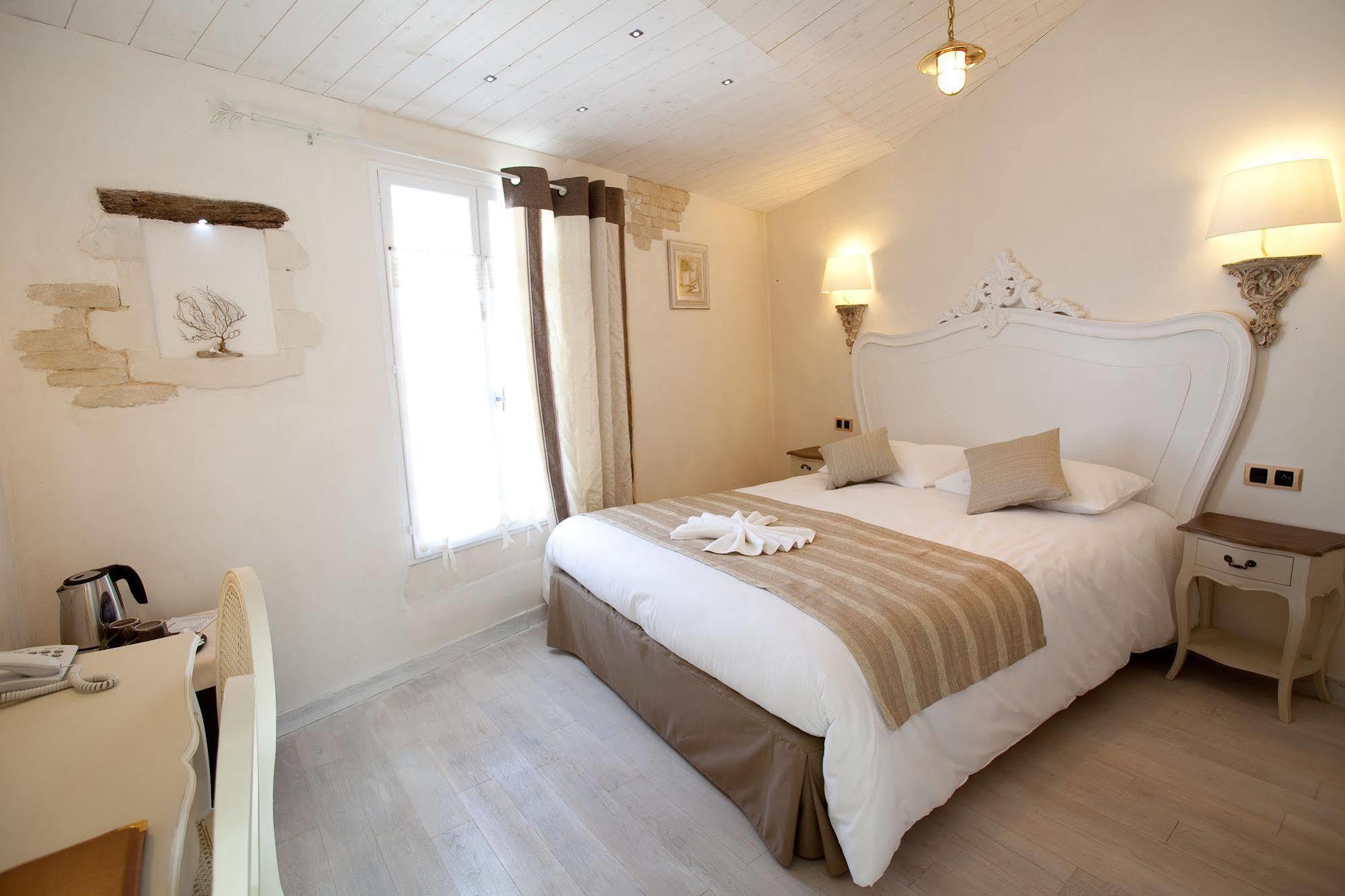 Chambre D'Hotes Hote Des Portes Ile De Re Ле-Порт Экстерьер фото
